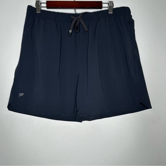 Fabletics Takeover Short Dark Blue Gray Athletic Shorts Size XL Outdoors - Picture 1 of 9